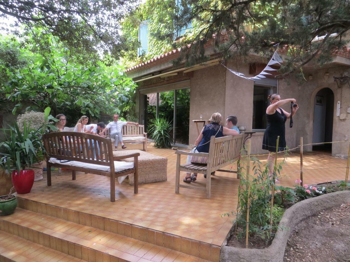 Mas De L'Ermitage Bed & Breakfast Lattes Exterior photo